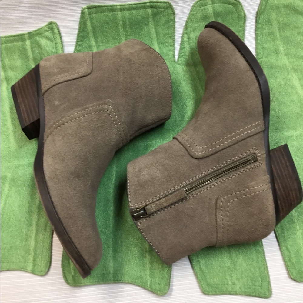Go with all Nine West Neutral, Low Heels Booties - Picture 5 of 7